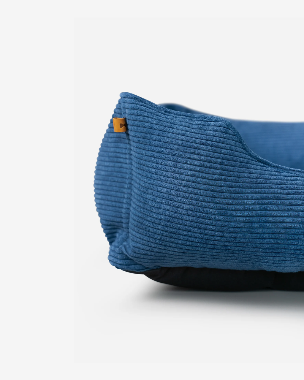 Chester & Lee Fancy Corduroy Sleeper Dog Bed for Ultimate Comfort