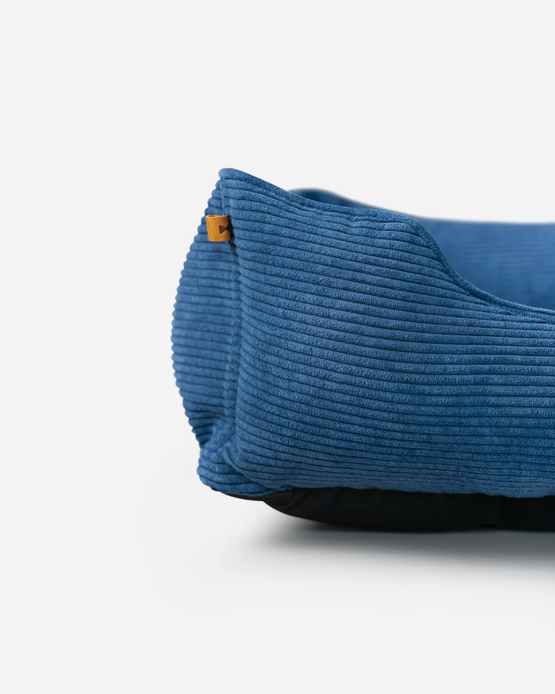 Chester & Lee Fancy Corduroy Sleeper Dog Bed for Ultimate Comfort