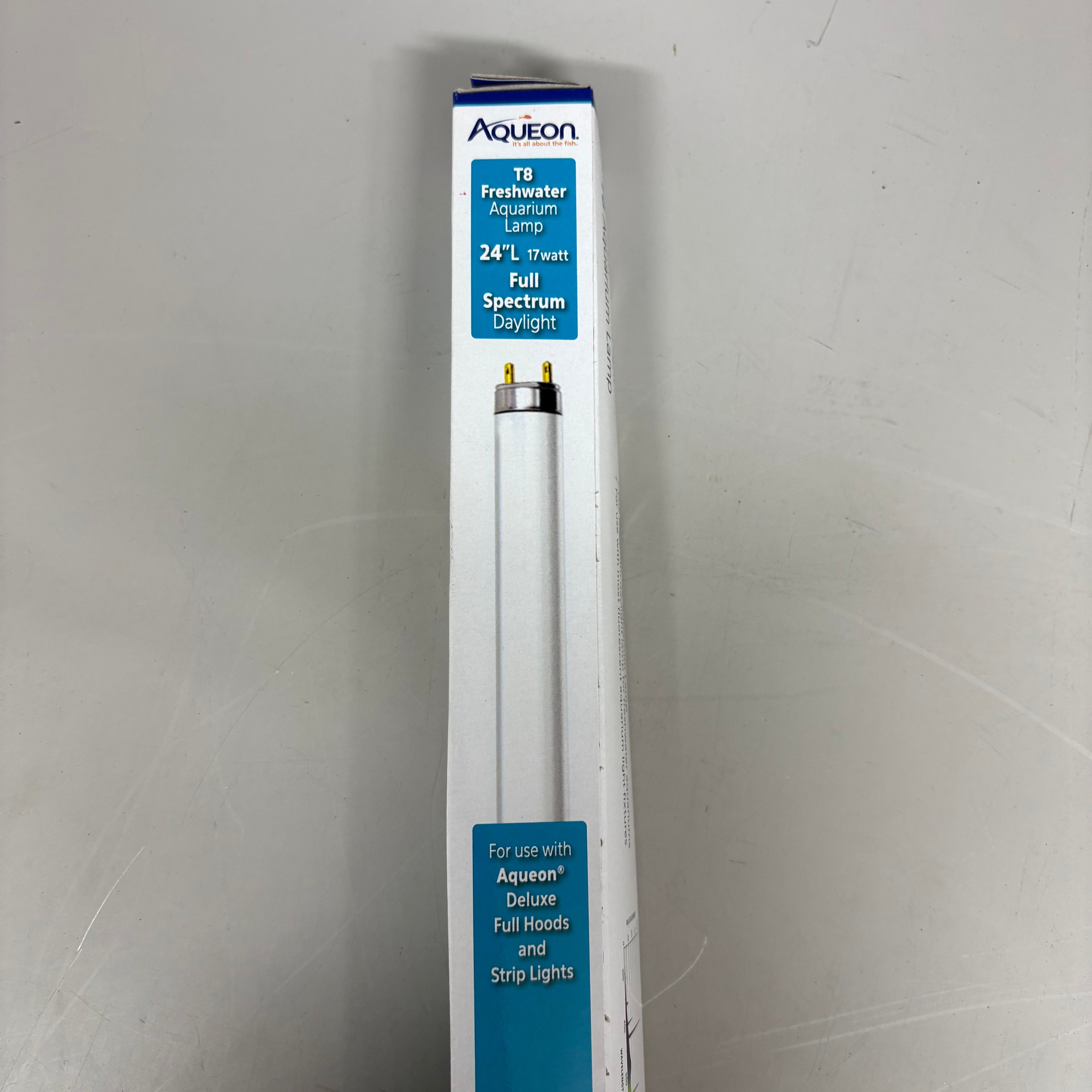 AQUEON T8 Freshwater Aquarium Lamp 24" 17 Watt Full Spectrum Daylight Lamp - Priscilla's Pet Paradise
